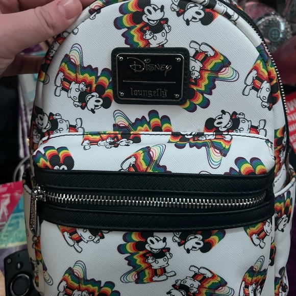 100% authentic lounge fly Disney backpack - Picture 2 of 5